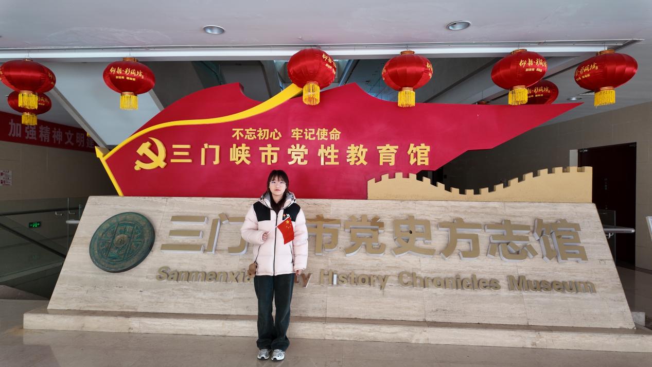 参观革命纪念馆